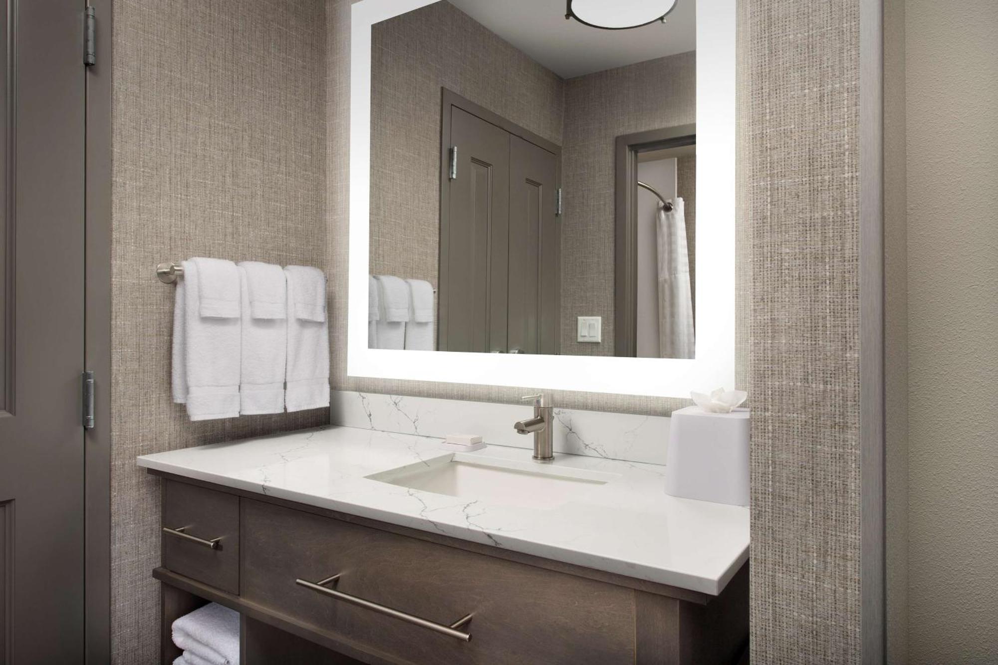 Homewood Suites By Hilton Louisville Airport Exteriör bild
