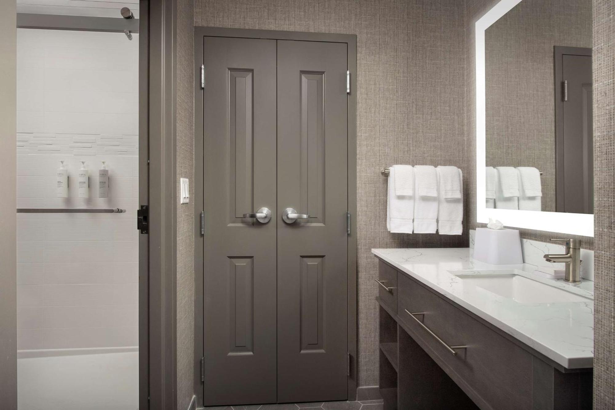 Homewood Suites By Hilton Louisville Airport Exteriör bild